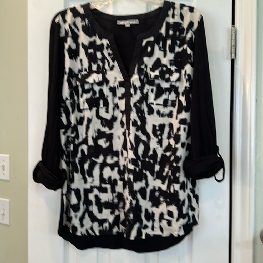 Daniel rainn mix media black & white top. Size L